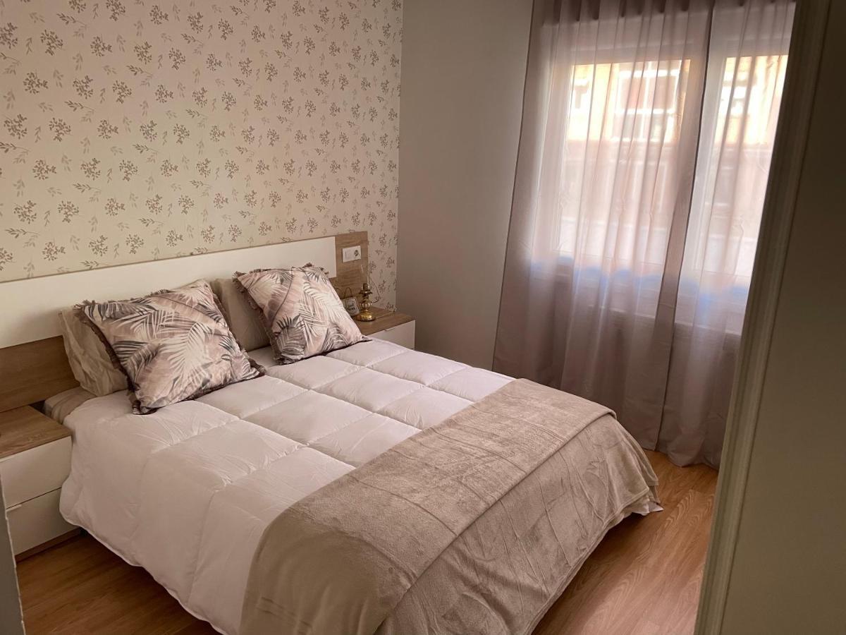 Apartamento Cuatro Estaciones Calahorra Extérieur photo